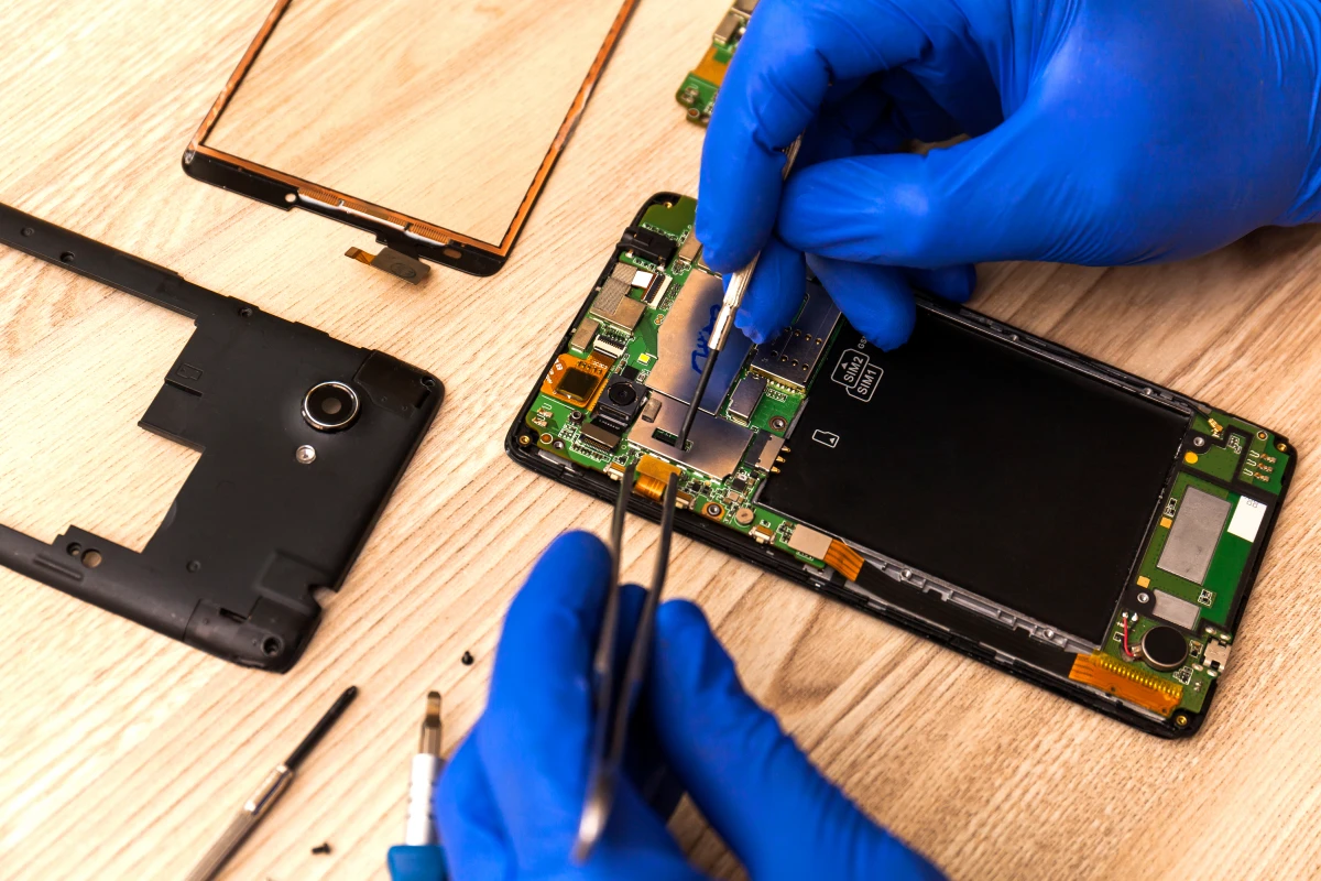 La législation sur les kits de réparation pour smartphones : vers un droit à la réparation renforcé